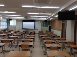 画像　君津中央病院附属看護学校　教室内