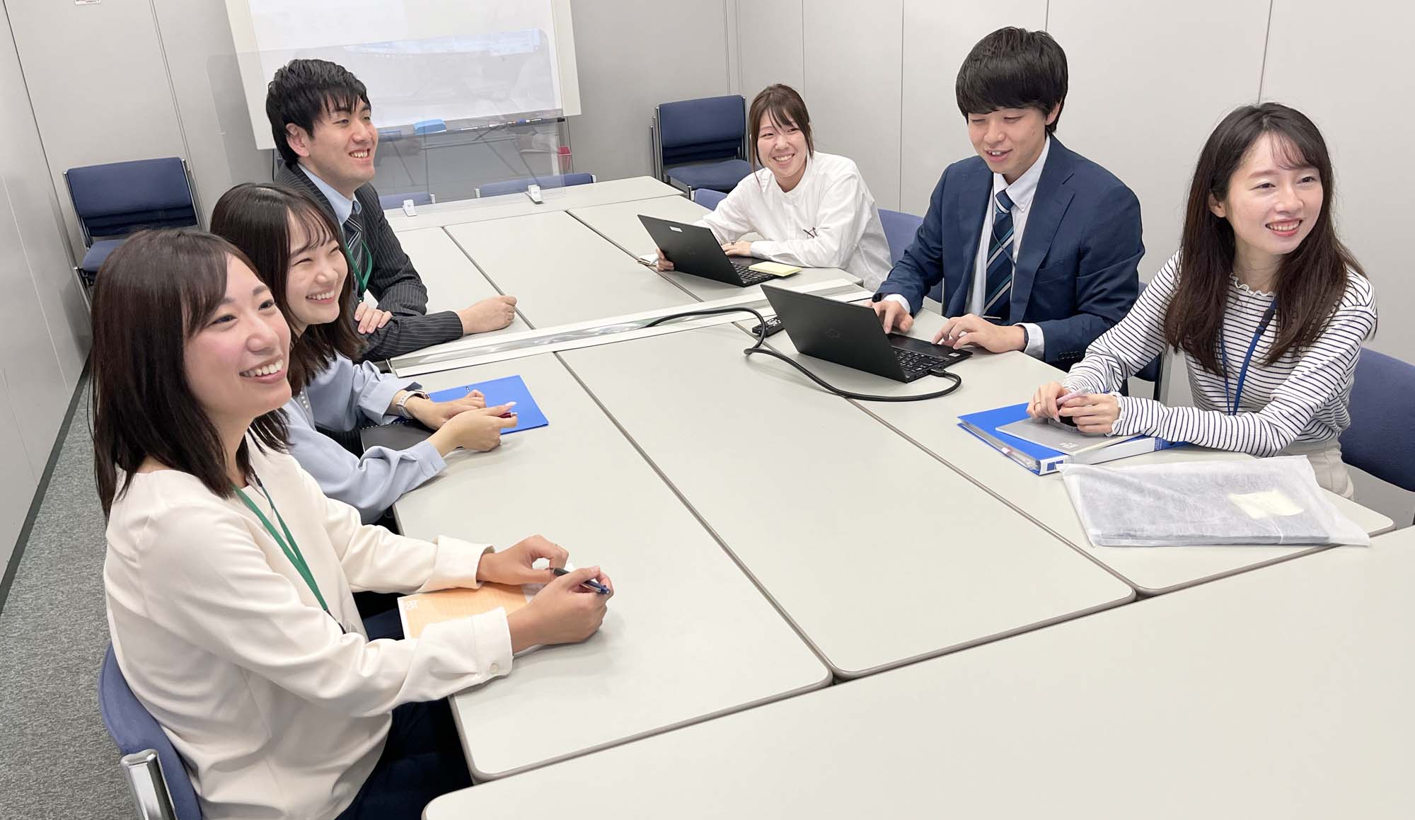 画像　2023年新卒イメージ